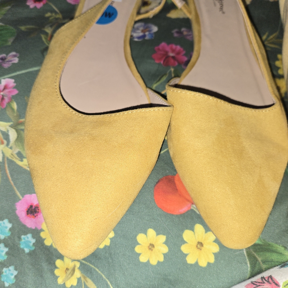 NWOT Self Esteem Mustard Yellow Suede Flats